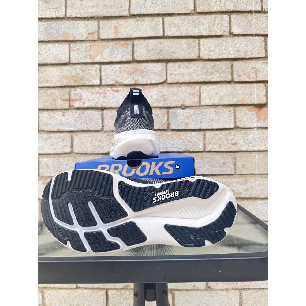 Brooks Athletic Shoes Black Size 10.5 - Picture 4 of 5
